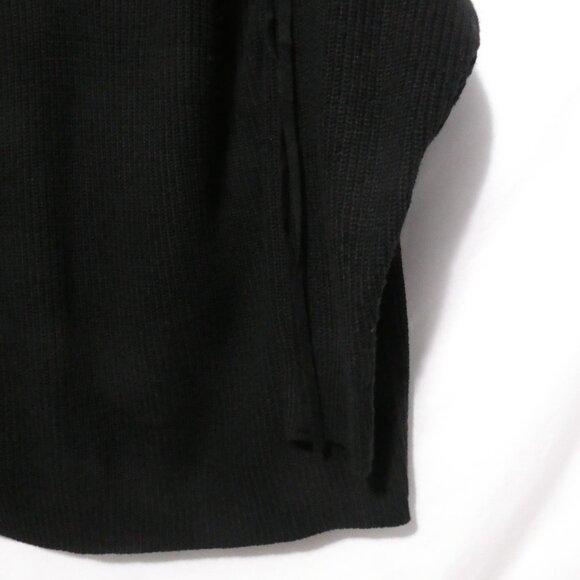 SHEIN CURVE | 1X | Black Knit V-Neck Sweater | Full Lace-Up Sleeves - Picture 9 of 16